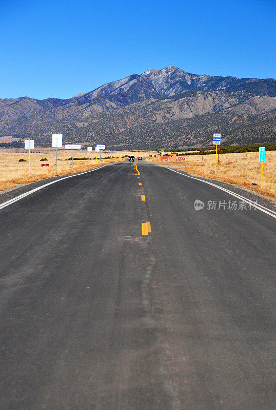 Sangre de Cristo山，150州高速公路(SH 150)，美国科罗拉多州